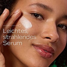 Model trägt Produkt auf