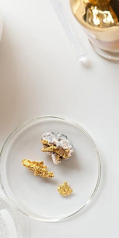 Goldverarbeitung im Labor