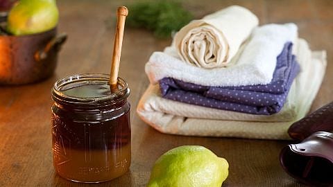 Miel, citrons et serviettes