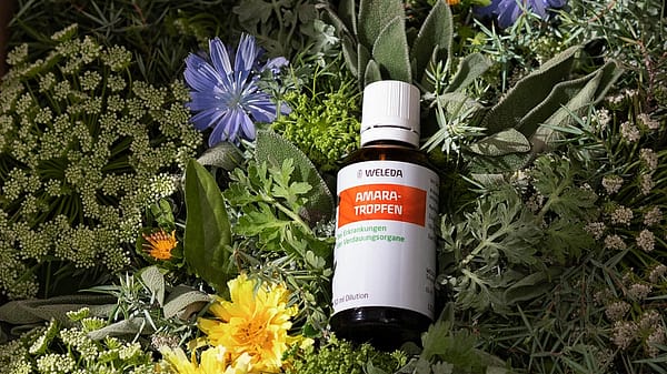 Amara Tropfen mit Blumen