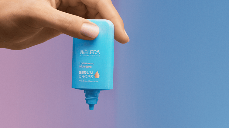 Mano che pigia sulla Booster Drops