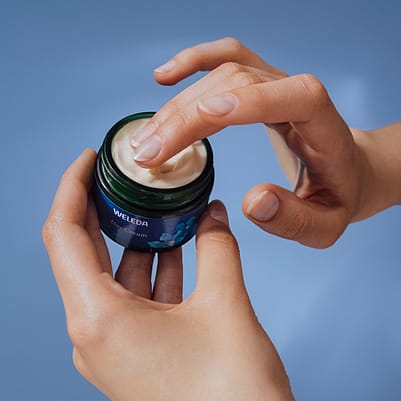 Aplicación de la crema de día