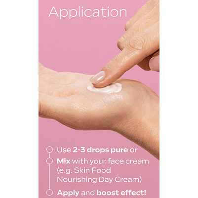 Händer som visar hur man applicerar Weleda Booster Drops