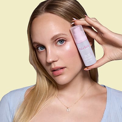 2. GLOW RIGHT FACE SERUM