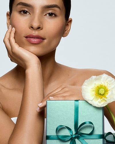 Women with gift box