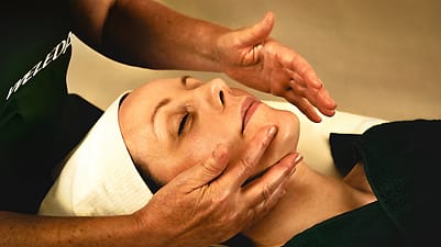 Women receiving a facial