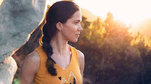 mujer haciendo deporte