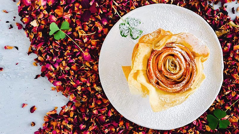Tartelette bouton de rose pomme-amande