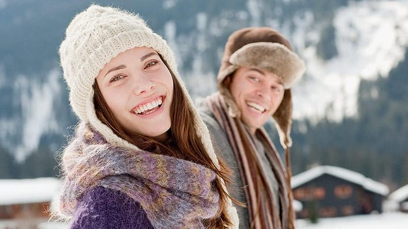 adultes dans la neige