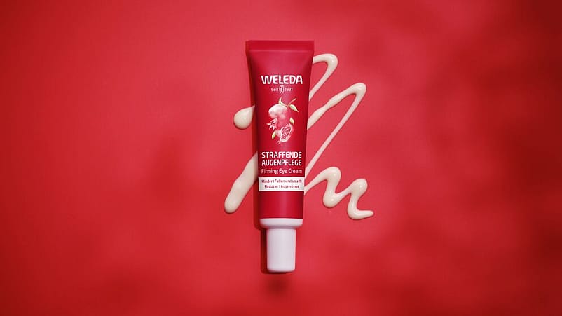 Produits Soin Raffermissant Contour des Yeux Weleda et sa texture