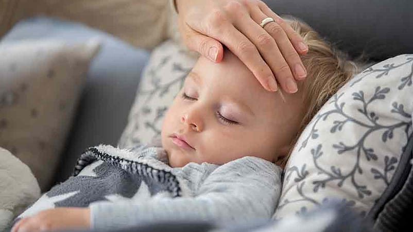 Enfant qui a de la fièvre