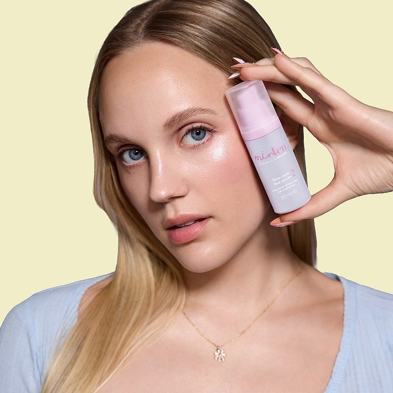 2. GLOW RIGHT FACE SERUM