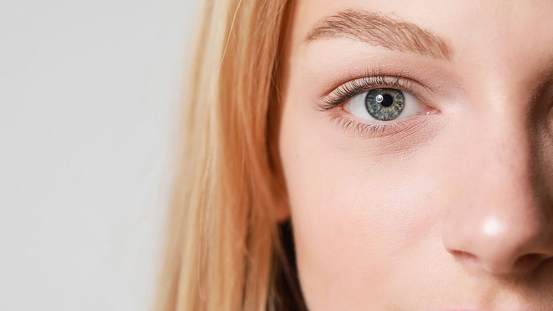 Augen einer jungen Frau