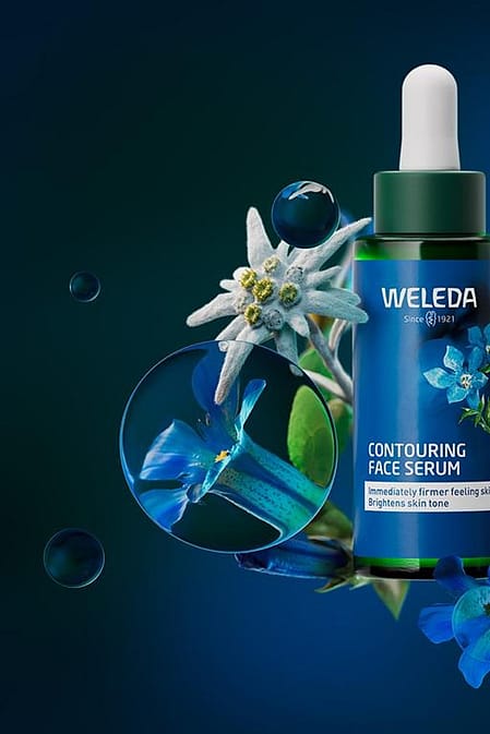 Sérum y crema de día de genciana azul junto a los ingredientes principales: genciana azul y edelweiss