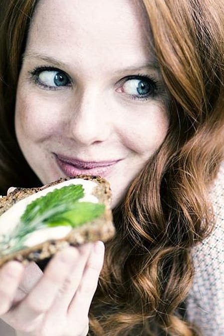 femme qui mange