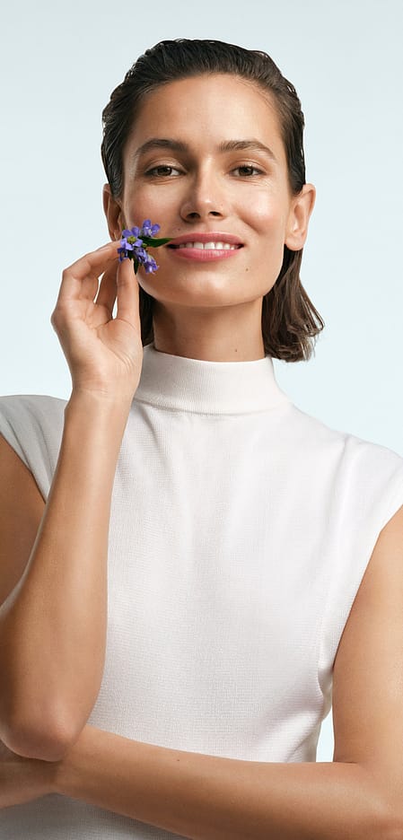 Free Blue Gentian & Edelweiss Contouring Day Cream with the purchase of Blue Gentian & Edelweiss Contouring Night Cream