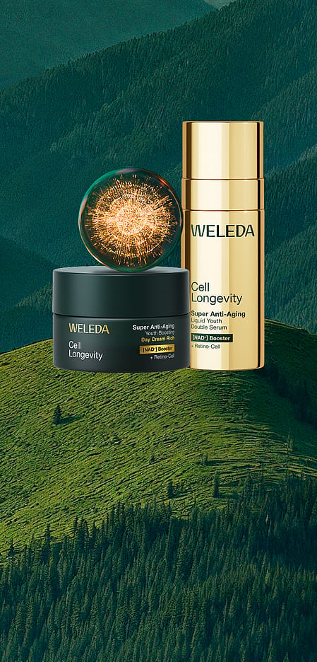 Maria Furtwängler mit zwei Cell Longevity Produkten