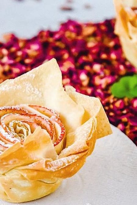 Rosenküchlein mit Apfel-Mandelfüllung
