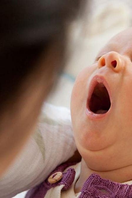 bébé qui a sommeil