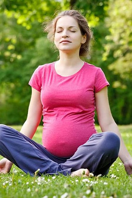 mujer embarazada necesidades criatura