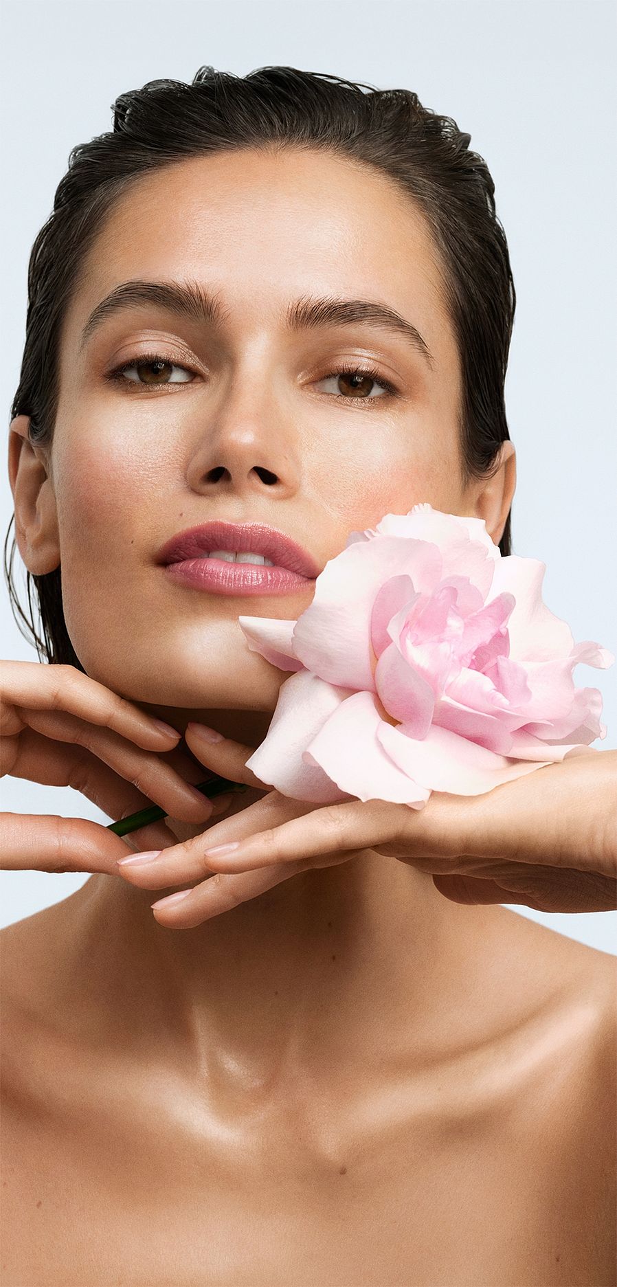 promocion san valentin con mujer con