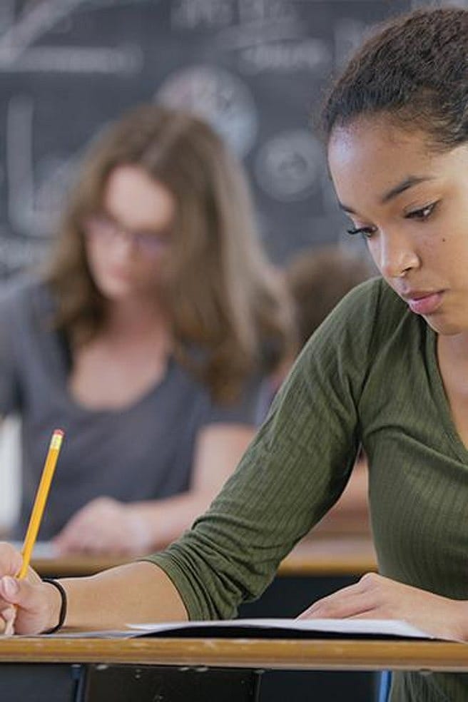 étudiants en examen