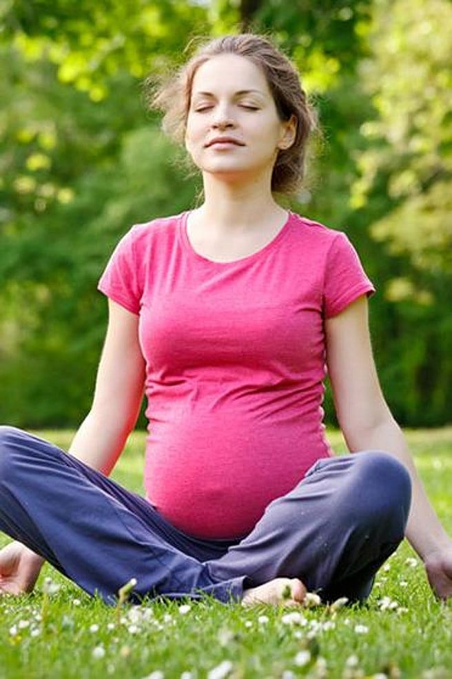 mujer embarazada necesidades criatura