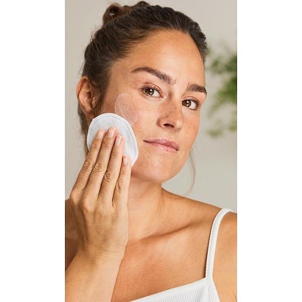 One-Step Cleanser & Toner