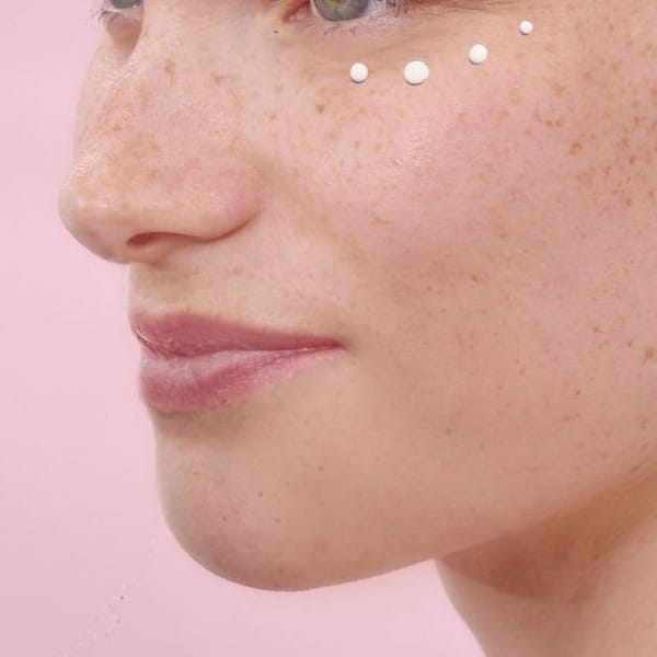 contorno de ojos rosa mosqueta weleda reduce bolsa y ojeras