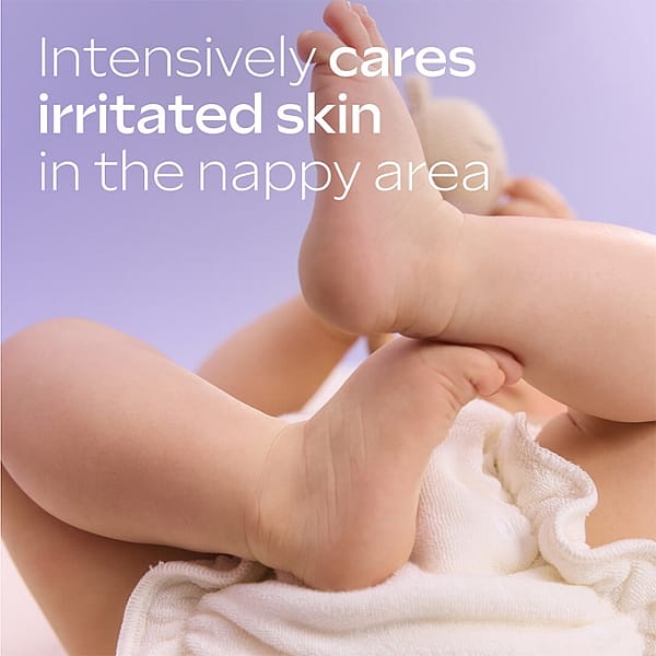 Intensively cares irritated skin in the nappy area