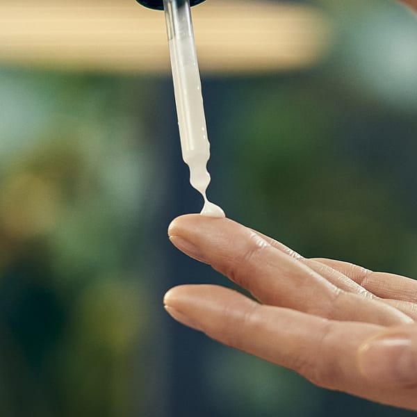 Sérum Reafirmante de Granada y Péptidos de Maca