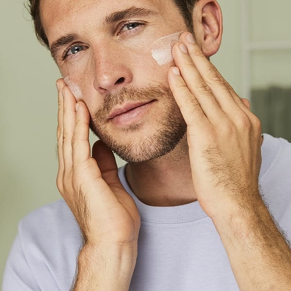 Sérum 5 en 1 Multi-acción FOR MEN