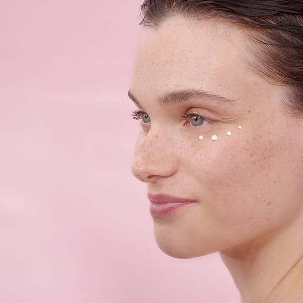 Contour des Yeux Lissante